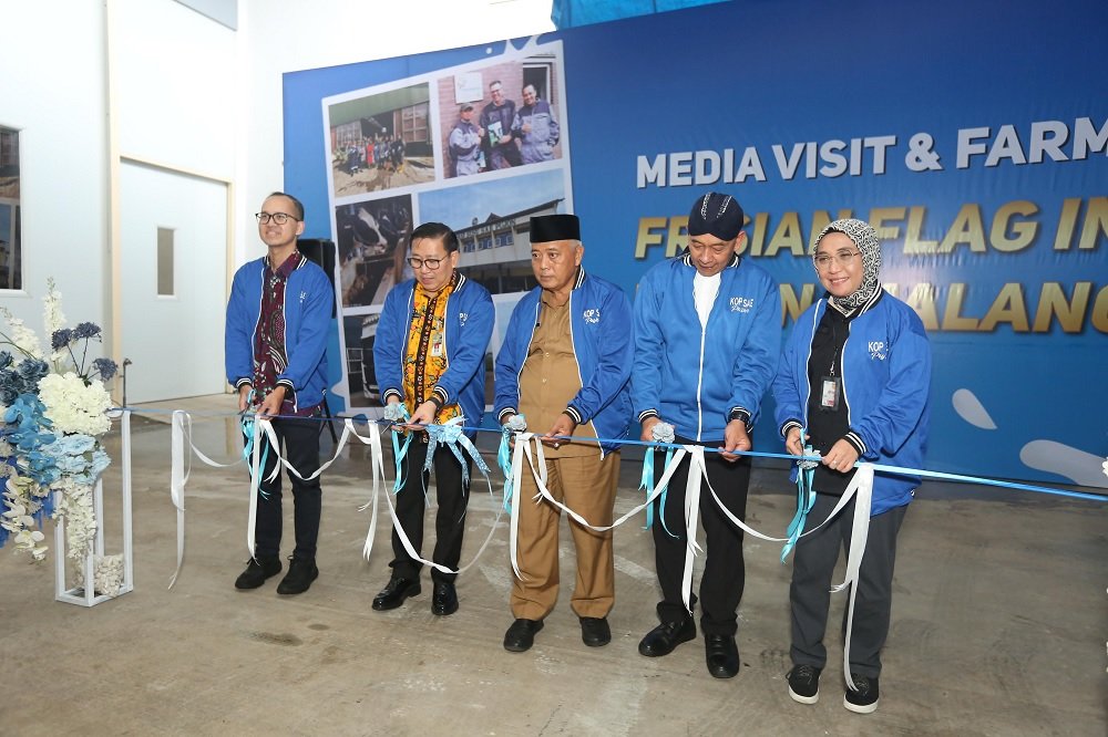 Lewat Kolaborasi dan Pemberdayaan Peternak, Upaya PT Frisian Flag Indonesia Tingkatkan Kualitas dan Produksi Susu Segar Indonesia