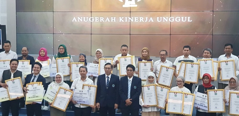 Pacu Mutu Pendidikan, UM Gelar Anugerah Kinerja Unggul