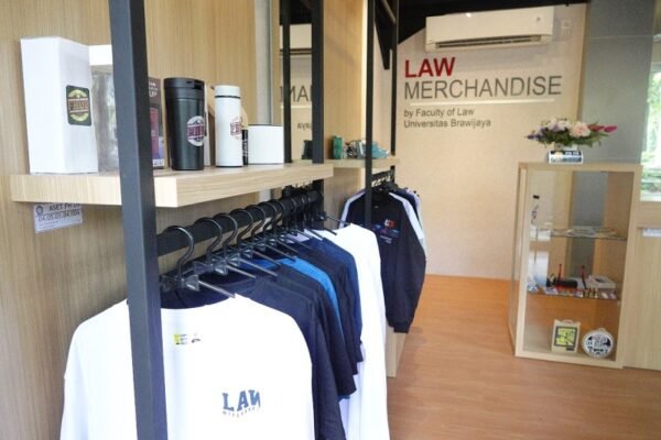 FH UB Luncurkan Law Merchandise, Wujud Kreativitas dan Kemandirian Finansial Fakultas