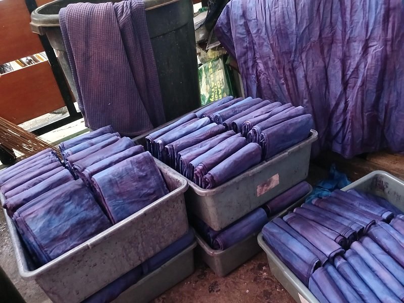 016-Kain zero waste Hamparan Rintik Hamparan Rintik, Butik Zero Waste dengan Sentuhan Kain Jumputan