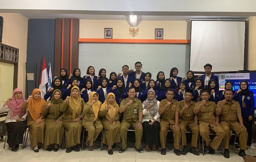 Pengantaran 27 Mahasiswa AM UM di SMKN 2 Negeri Blitar, Terbanyak!