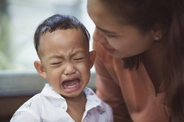 7 Penyebab Anak Cengeng dan Cara Mengatasinya, Bunda Wajib Tahu!