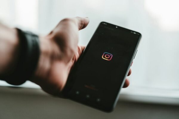 Cara Menyimpan Semua Cerita dan Postingan Instagram Lama