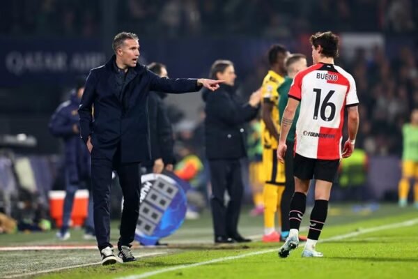 Debut Buruk Van Persie, Feyenoord Takluk 0-2 dari Inter Milan