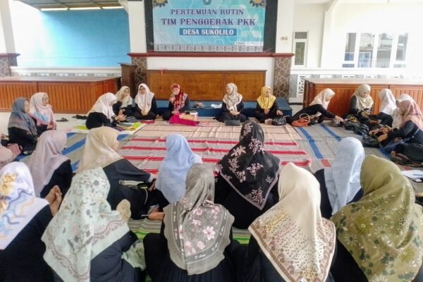 PKK Sukolilo Peringati Nuzulul Qur’an dengan Khotaman dan Kultum