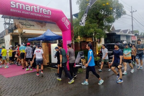 Semangat di Tengah Gerimis, Runmadhan Senja 5K di Omah Mantri Berlangsung Meriah