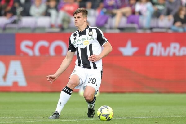 Inter Milan Pantau Bek-Bek Mahal Serie A, Ada Jaka Bijol hingga Isak Hien