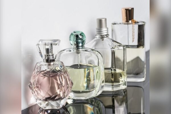 4 Cara Layering Fragrance Parfum, Ciptakan Aroma Khas Kamu Biar Ga Pasaran!