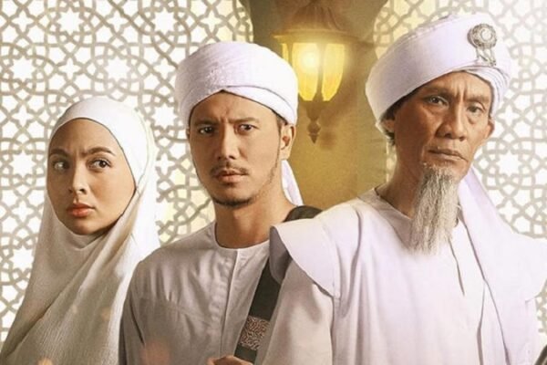 Viral Minum Air Bekas Mandi Guru Walid di ‘Series Bidaah’, Bagaimana Hukumnya dalam Islam?