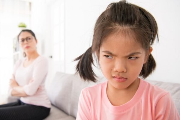 Orang Tua Insecure Karena Melihat Anak Lain Lebih Pintar, Normal atau Berlebihan?