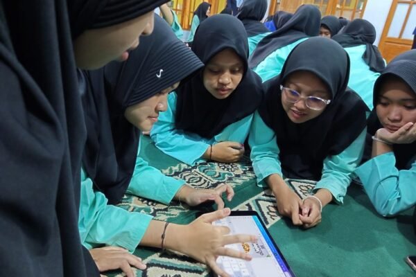 Politeknik Nilai Malaysia Sosialisasikan Digital Marketing Berbantuan Canva ke Pondok Pesantren Al-Ishlahiyah