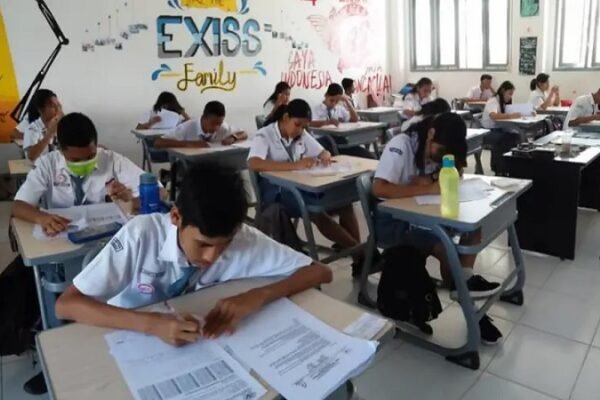 Perubahan Prioritas SPMB SMA 2025 di Jatim, Tak Lagi Jarak Tapi Faktor Akademik