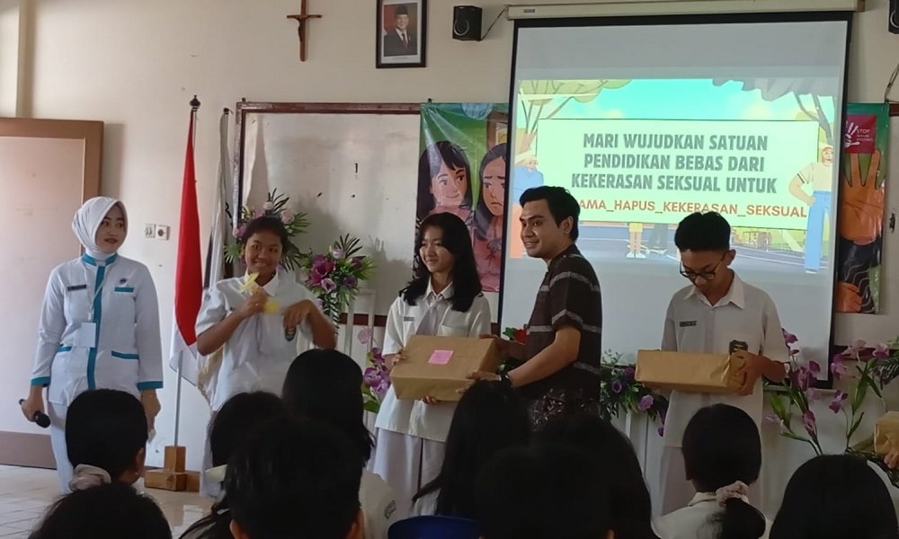 STIKES Maharani Ajak Siswa SMPK Mardi Wiyata Kota Malang Kenali Cara Cegah dan Atasi Pelecehan Seksual