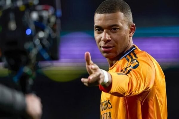 Bela Kylian Mbappe, Mantan Striker Arsenal Tekankan Pentingnya Adaptasi