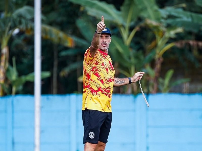 Arema FC Siap Bangkit dan Bawa Pulang 3 Poin Lawan PSBS Biak Usai Kalah dari Persik Kediri