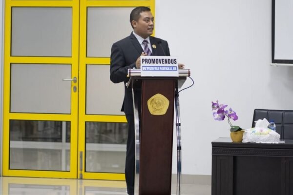 Ulas Politik Identitas, Puguh Wiji Pamungkas Sandang Gelar Doktor, Raih Predikat Cumlaude