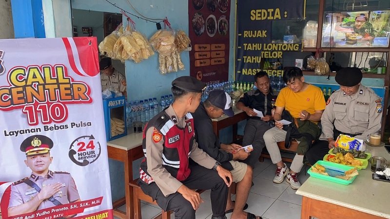 Polres Batu Sosialisasikan Call Center 110 di Berbagai Lokasi Strategis