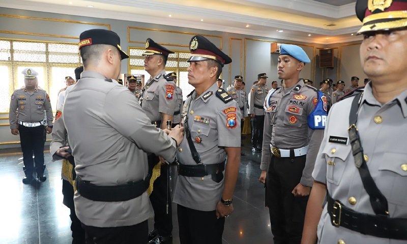 Kapolresta Malang Kota Pimpin Sertijab Tiga Pejabat Strategis, Tekankan Penguatan Kinerja dan Penyesuaian Personel