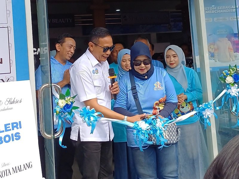 Wali Kota Wahyu Hidayat Launching Galeri UMKM Mbois di Gedung Kartini