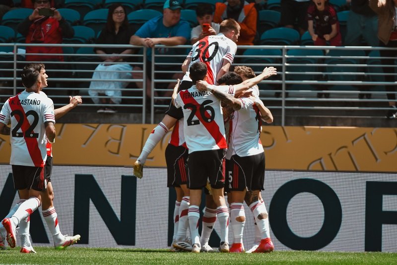 River Plate Bungkam Urawa Reds 3-1