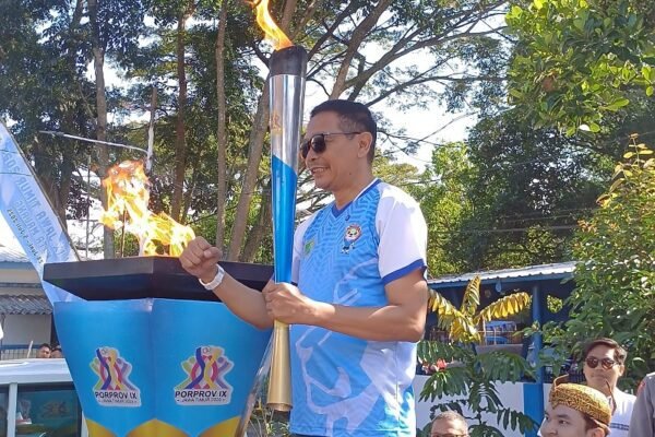 Kirab Api Porprov Jatim 2025 Tiba di Kota Malang dari Kota Batu, Langsung Diarak Keliling Kota