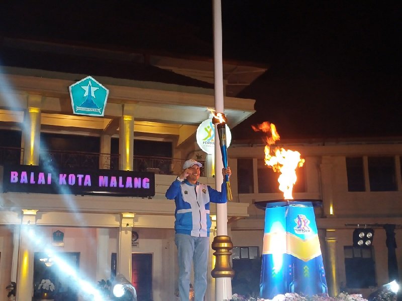 Meriah, Api Porprov IX Jatim 2025 Disemayamkan Semalam di Balai Kota Malang