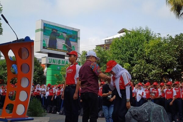 989 Siswa Baru Ikuti Kegiatan Cinta Sekolah SMK PGRI 3 Malang di UNISMA