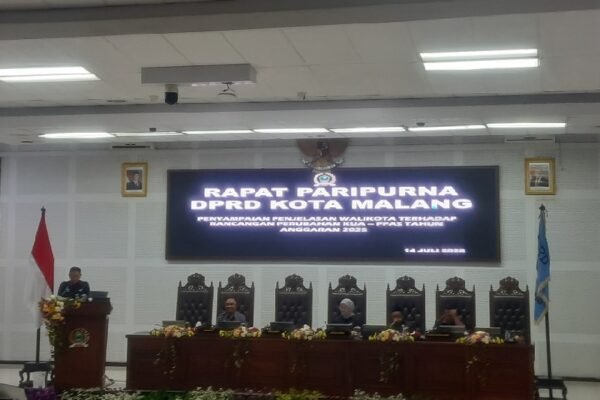 Wali Kota Malang Ajukan Dua Ranperda Baru Terkait Efisiensi Kelembagaan dan Regulasi Bangunan