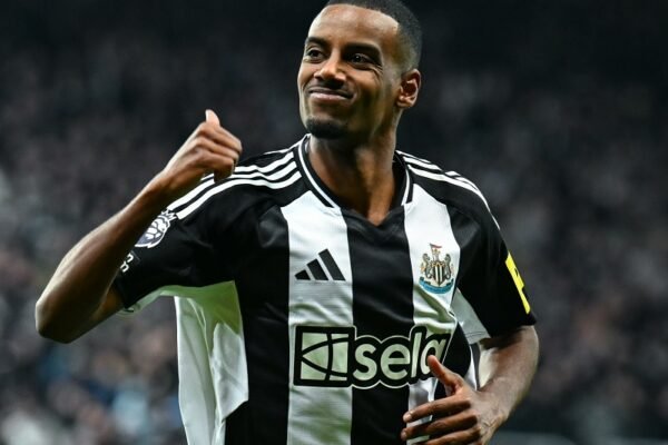 Alexander Isak Kecewa Newcastle Tolak Tawaran Liverpool