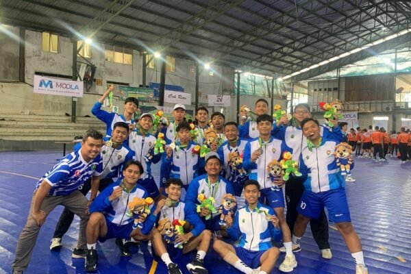 Bersinar di Porprov Jatim 2025, Dua Mahasiswa UMM Raih Medali di Cabor Bola Tangan