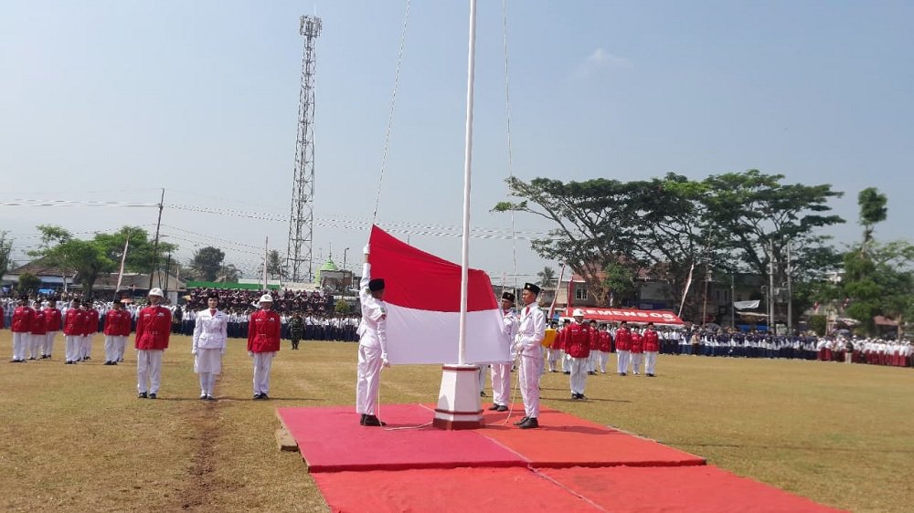 Peringatan HUT Ke-80 RI di Jabung Berlangsung Meriah, Penuhi Lapangan Desa Kemantren
