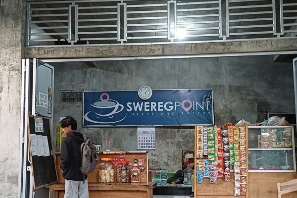 Sensasi Ngopi di Sekitaran Jembatan Sengkaling, Sederhana Tapi Bikin Betah