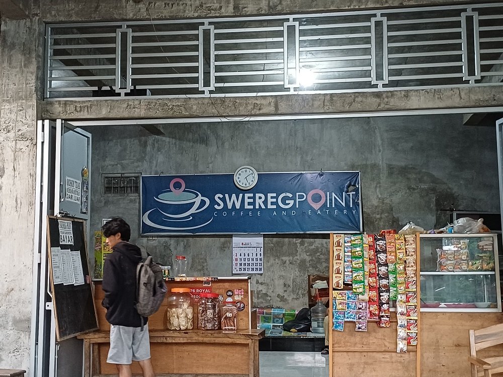 Sensasi Ngopi di Sekitaran Jembatan Sengkaling, Sederhana Tapi Bikin Betah