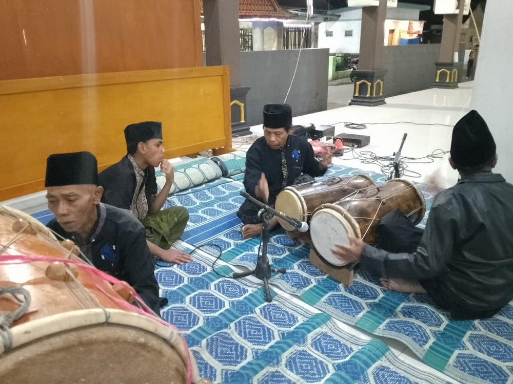 Terbang Gandur Se-Kecamatan Jabung Meriahkan Rangkaian Acara Maulid