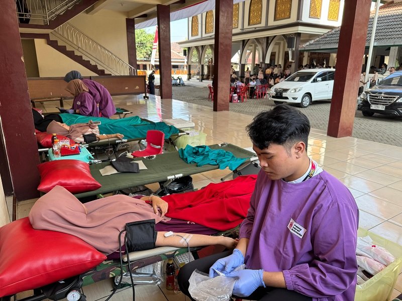 PMI Kabupaten Malang Gelar Donor Darah Keliling, Edukasi Kesehatan di Ponpes Sunan Kalijogo