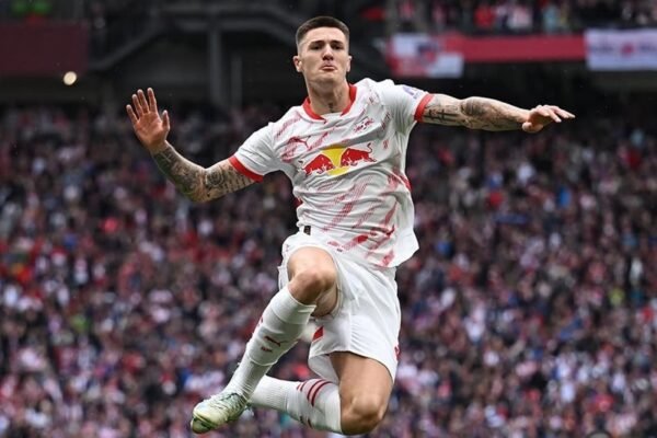 Newcastle Lagi-Lagi Apes, Benjamin Šeško Lebih Pilh Manchester United