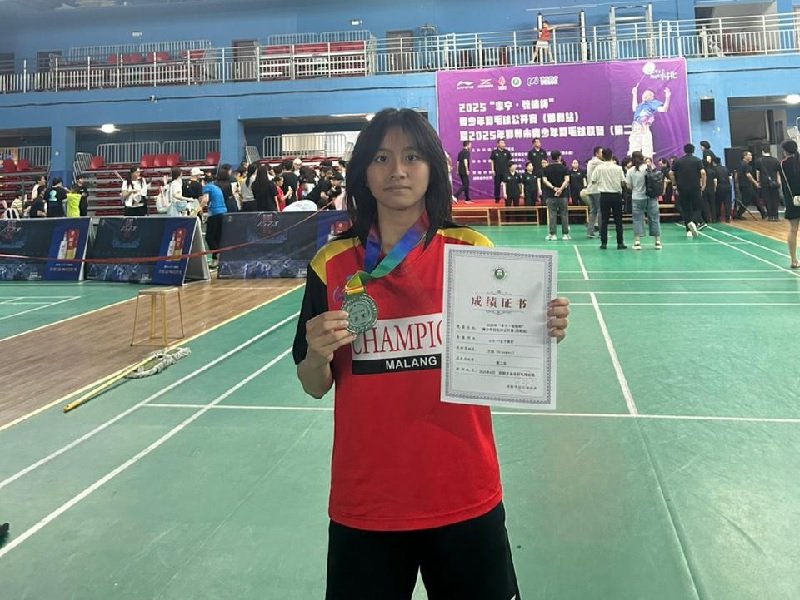 Toreh Prestasi di Ajang Bulu Tangkis Remaja di Beijing, Giovanni Harumkan Nama SMA Taman Harapan Malang