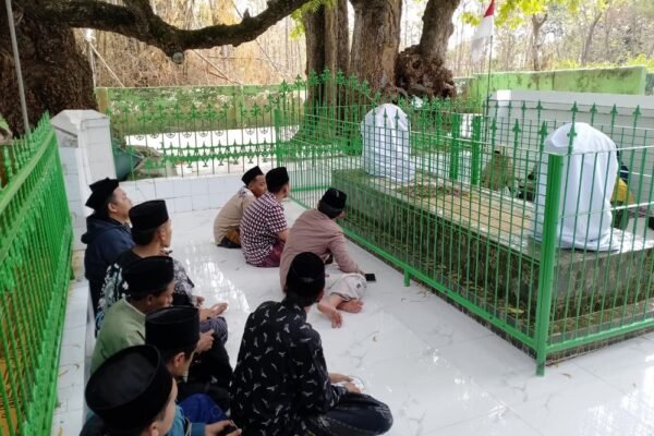 Sinar Terang Jadi Petunjuk: Kisah Penemuan Asta Sayyid Yusuf Talango, Destinasi Wisata Religi Sumenep