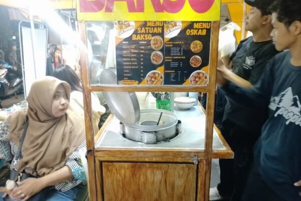 Bakso Bakar Pak Breng Ramaikan Festival Kuliner Malang dengan Menu Andalan Jumbo