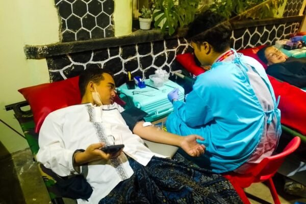 Donor darah di Omah Mantri