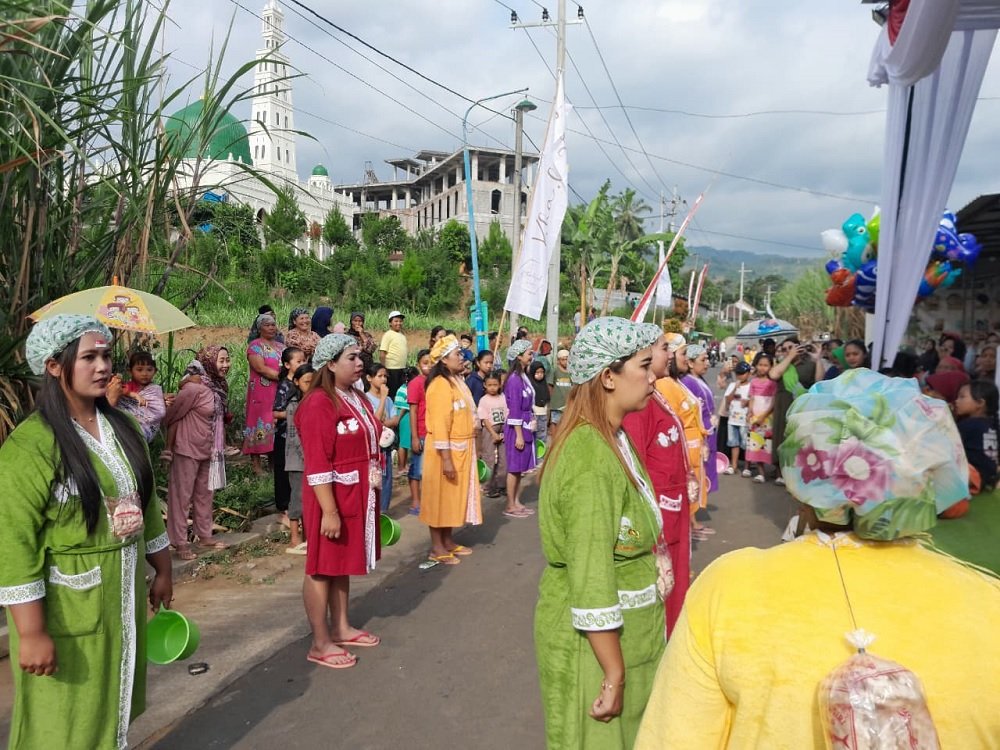 Seru, Lomba Gerak Jalan Meriahkan HUT ke-80 RI di Dusun Dempok Jabung
