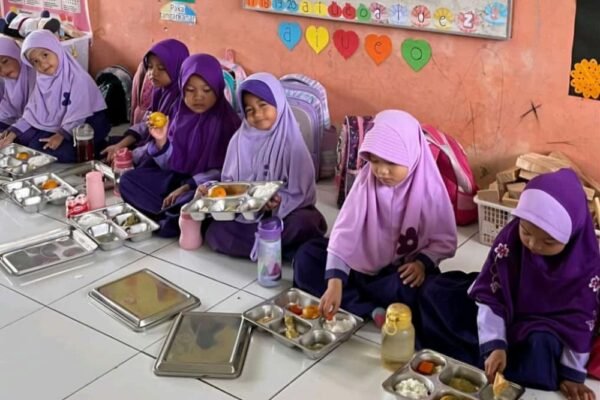 Makanan Bergizi Gratis, Tak Perlu Mahal untuk Sehat