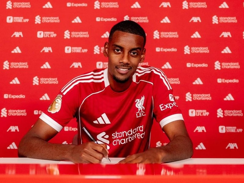 Alexander Isak Resmi ke Liverpool, Bertekad Sapu Bersih Semua Trofi