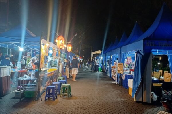 Tutup Hangat Bazar Permata Jingga