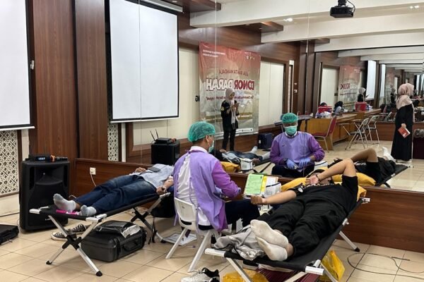 Setetes Darahmu Bisa Menyelamatkan Banyak Nyawa, DEMA-F Ekonomi UIN Malang Kembali Gelar Donor Darah