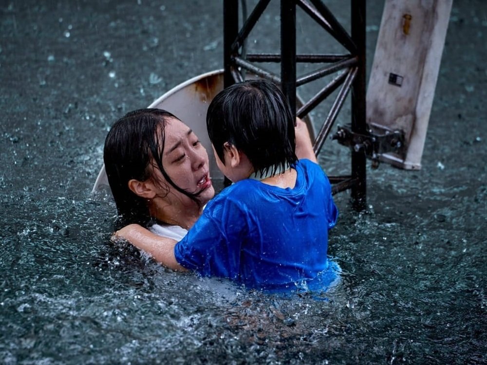 The Great Flood: Kim Da-mi Berusaha Bertahan Hidup di Tengah Banjir Besar
