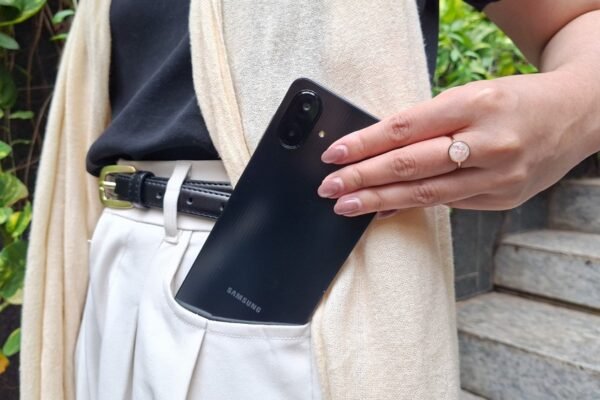 Budget Sejutaan? Ini 5 Hal yang Perlu Kamu Cek Sebelum Beli Ponsel