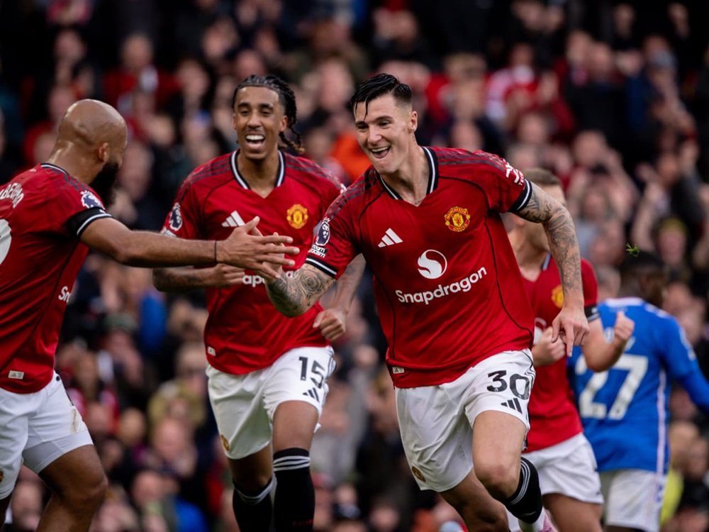 Manchester United Bungkam Sunderland 2-0 di Old Trafford