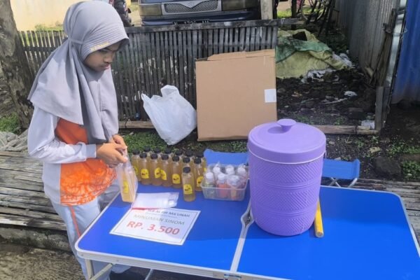 SLB Al-Fir M'unah Latih Kemandirian Lewat Program Vokasi di Pasar Jumat Sukolilo