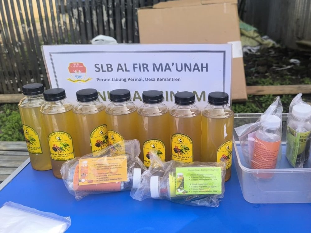 SLB Al-Fir M'unah Latih Kemandirian Lewat Program Vokasi di Pasar Jumat Sukolilo